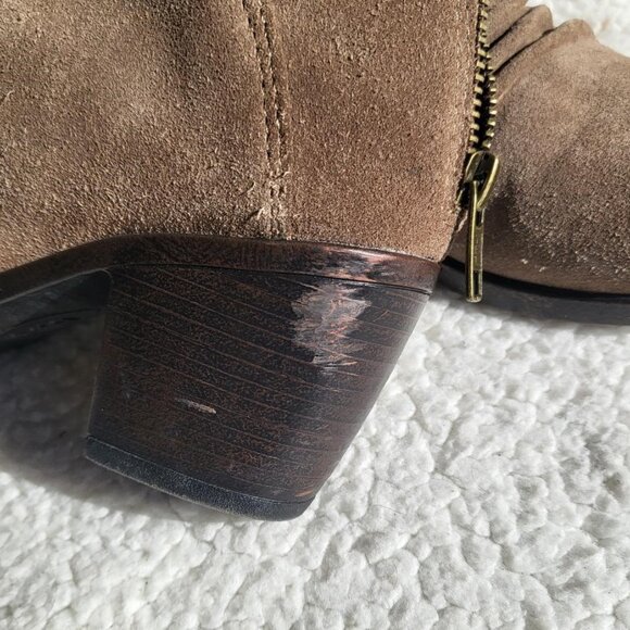 BOC Born Concept Boots Womens 7 M Slouch Ankle Bootie Z59917 Brown Suede Heels - Picture 8 of 8